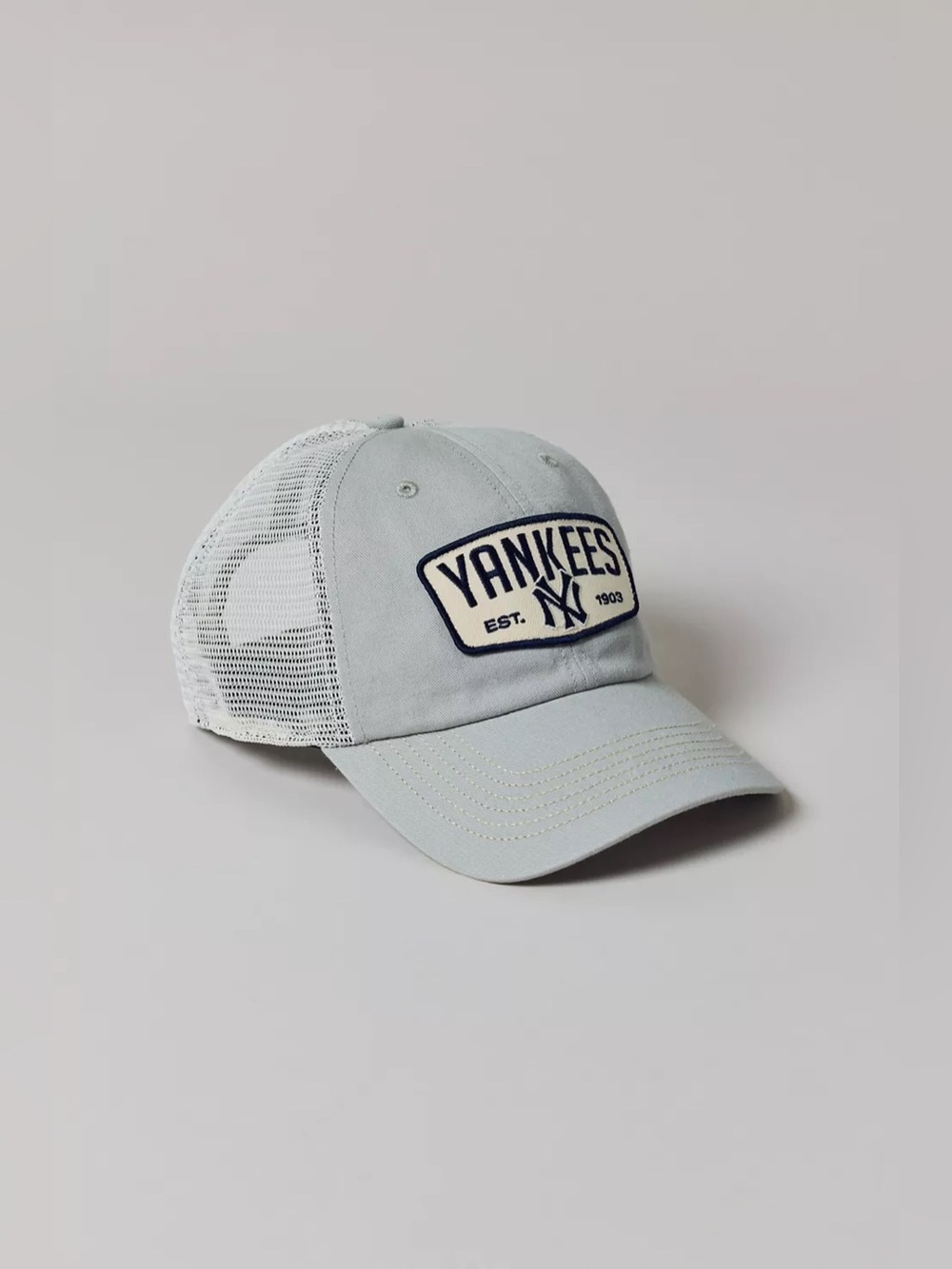 Urban Outfitters '47 Brand MLB New York Yankees Carver Trucker Hat